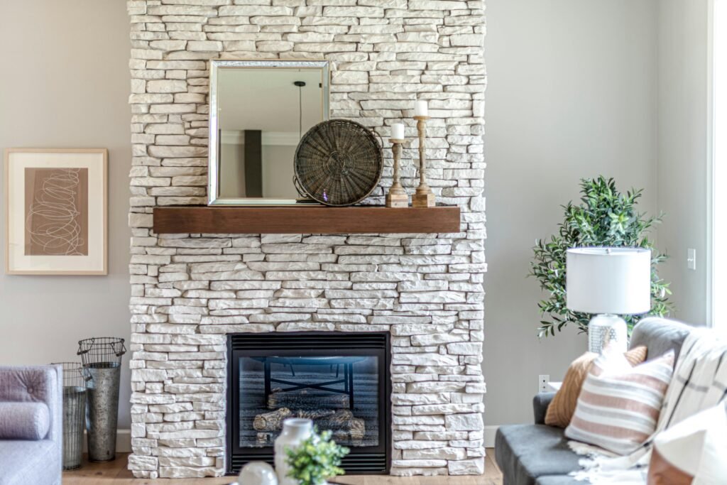 Design Ideas for a Cozy Fireplace Nook